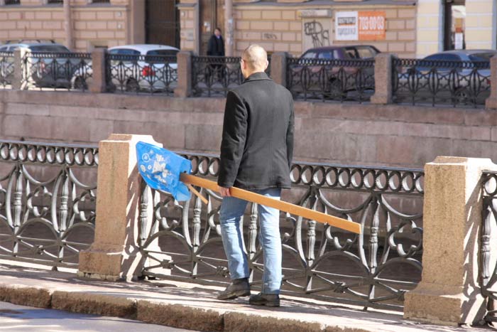 памятник Боярскому