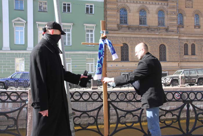 памятник Боярскому